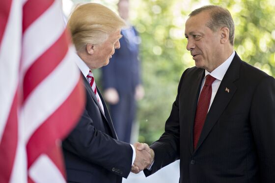 Trump Says Turkey Can Easily Mop Up ISIS Remnants in Syria