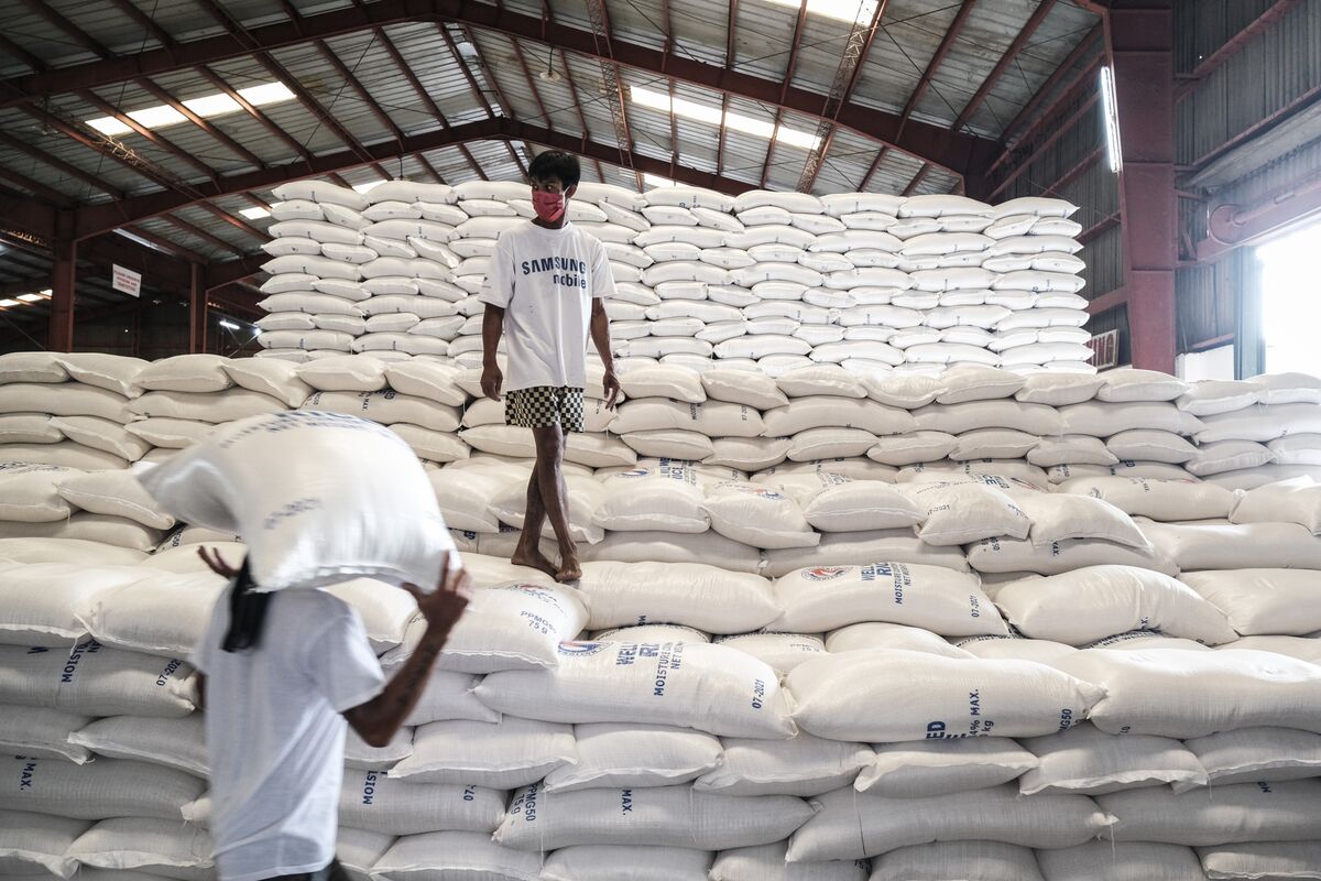 Philippines Considers 330,000 Tons of Rice Imports to Boost Stockpiles ...