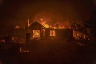 TOPSHOT-US-FIRES