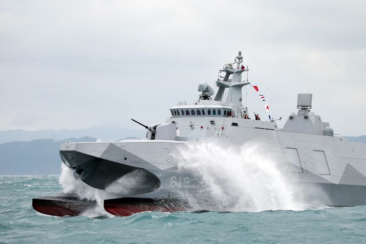 Taiwan's Navy Conducts Military Exercise