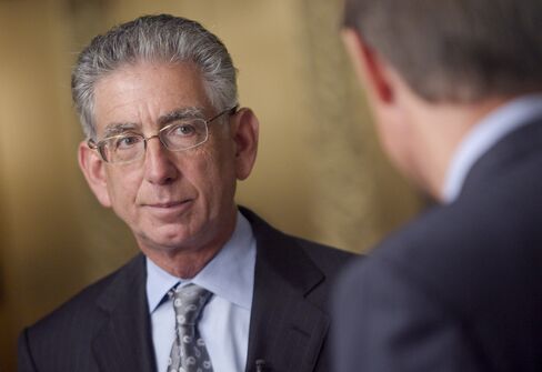 Financial Crisis Inquiry Commission Chairman Angelides