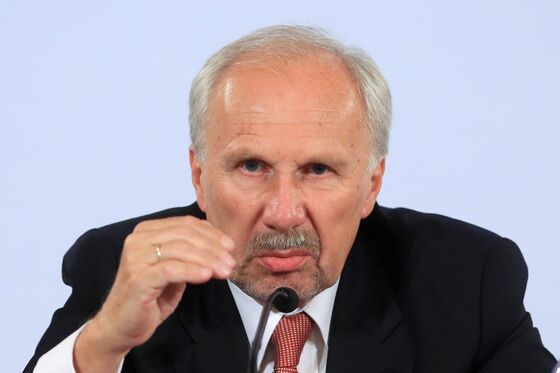 ECB's Nowotny Signals Italian Woes Shouldn't Delay Rate Hikes