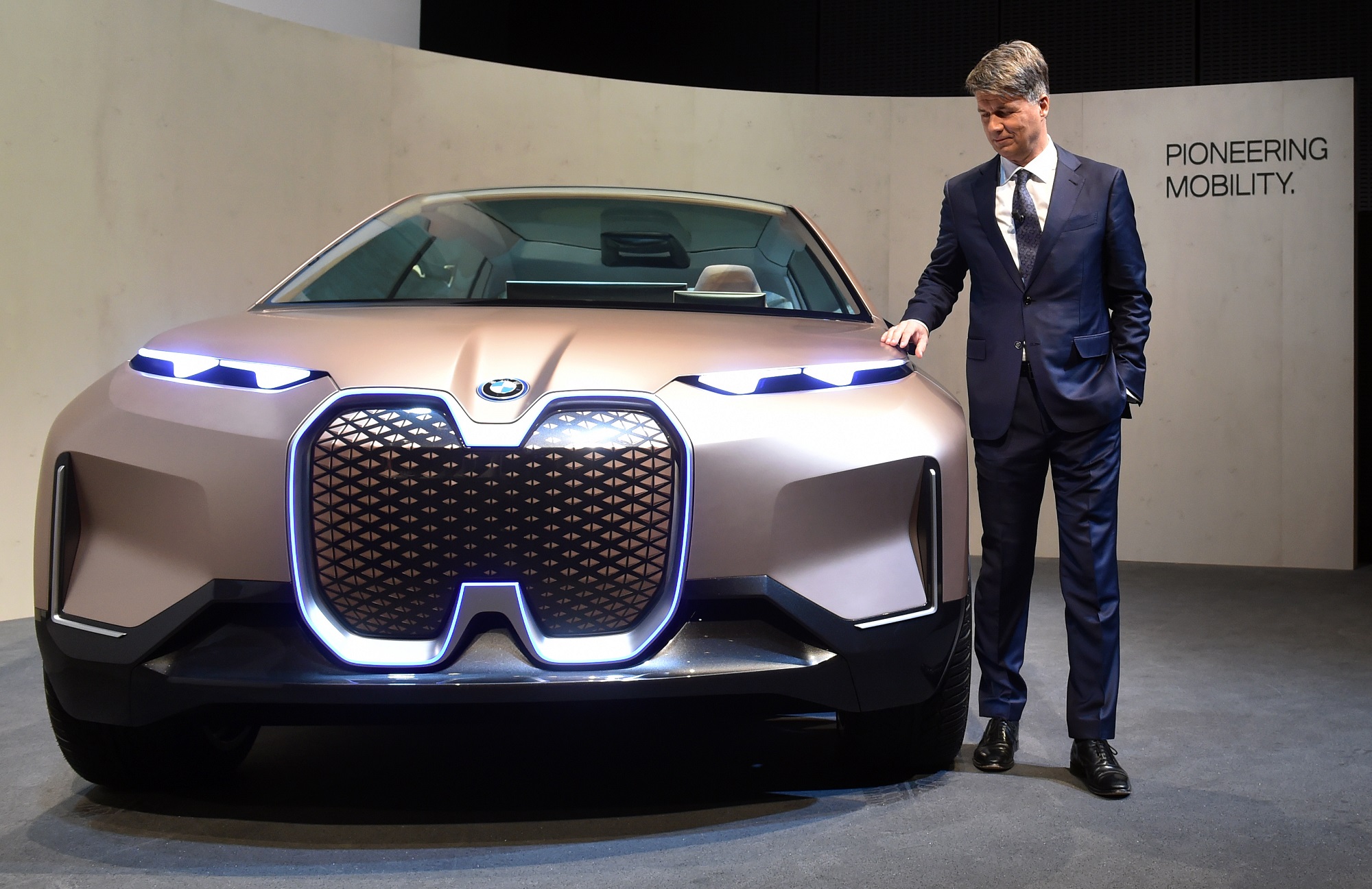 BMW iX heralds a new age in mobility