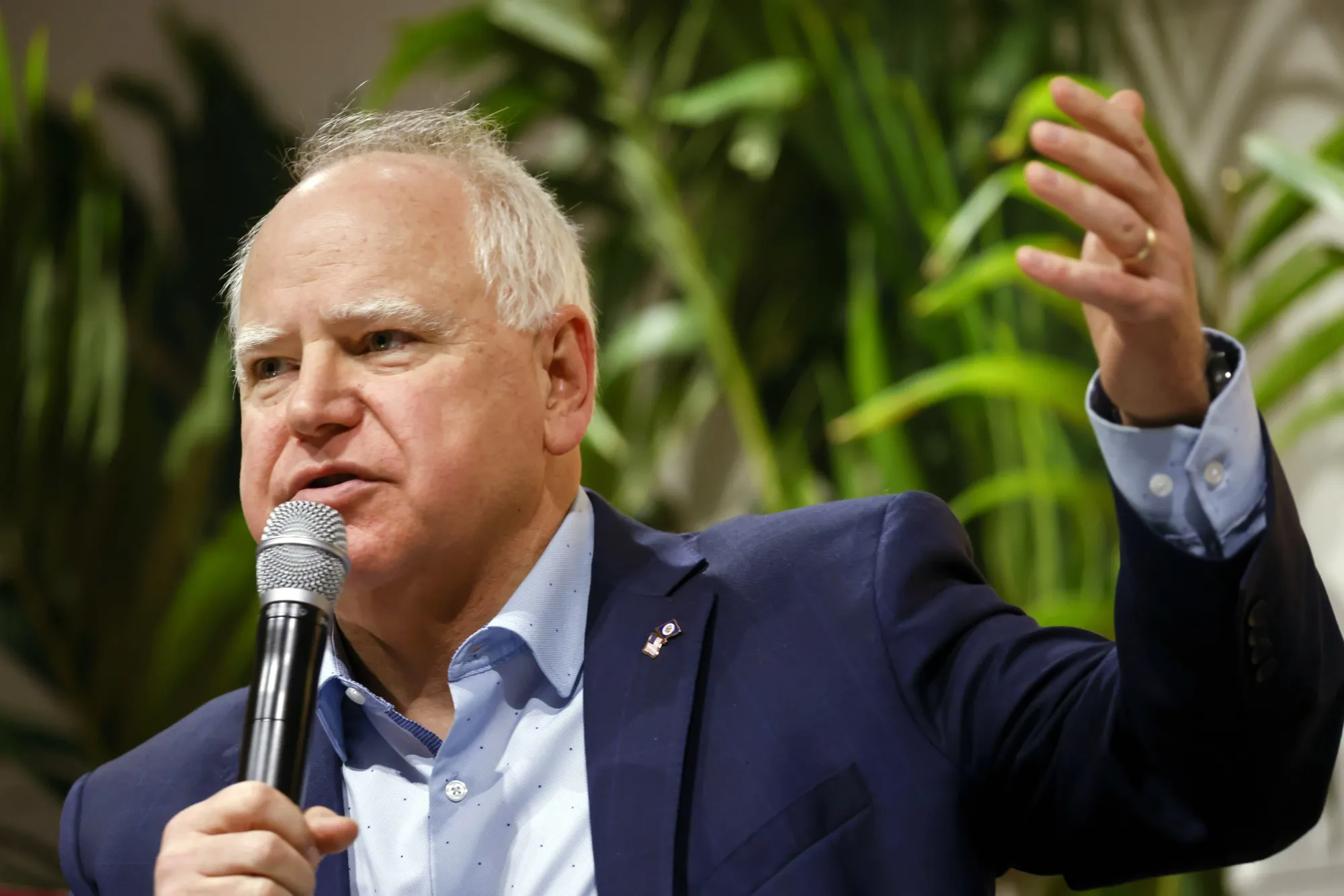 US Election 2024 Tim Walz Emerges as Harris VP Contender Bloomberg