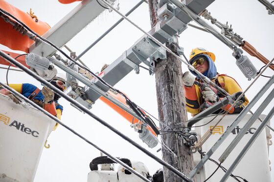 Biden’s Climate Czar on the Texas Electricity Mess, Green Energy