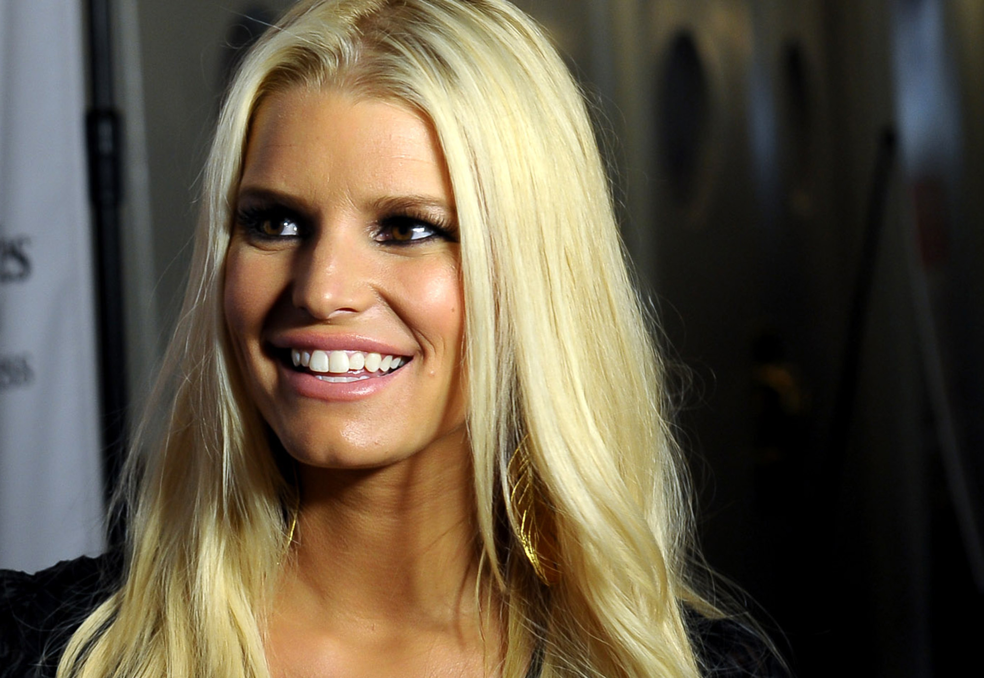 Jessica Simpson Buys Back Her Name For $65 Million After No One Else ...