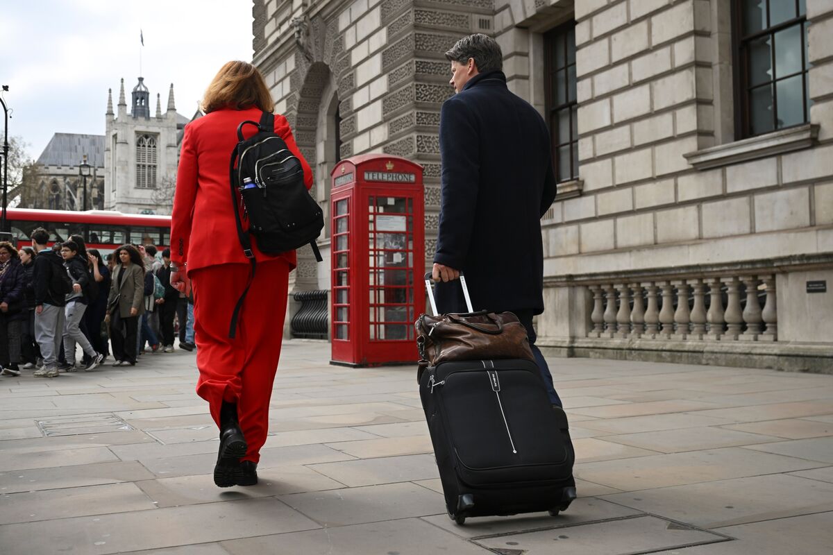More Americans Are Eyeing Jobs in UK Amid Trump Funding Cuts