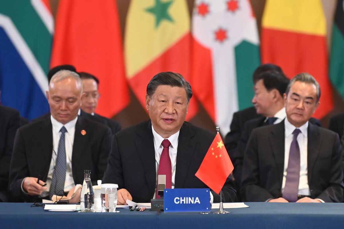Xi Stresses Safeguarding Security, China Interests in Opening Up