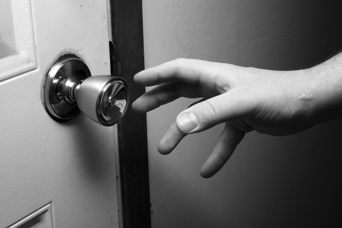 Ebola Panic of the Day: The Terror Doorknob - Bloomberg