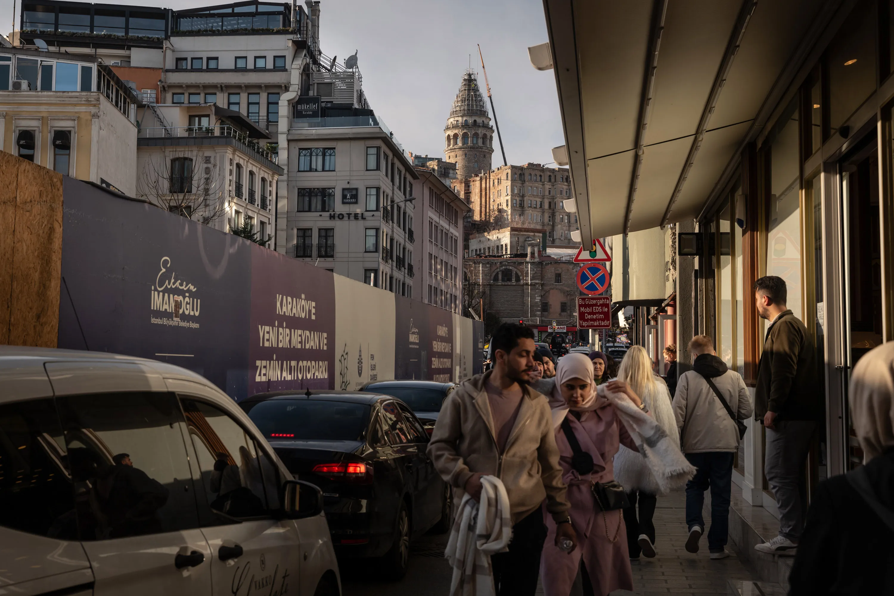 Turkey’s minimum&nbsp;monthly salary has been raised to 22,104 liras ($627) for 2025 from 17,002 liras.