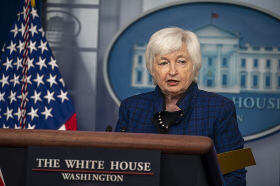 Yellen Plans to Attend London G-7 Meeting in First Overseas Trip