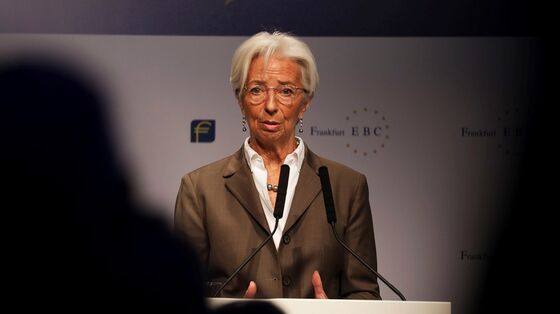 Lagarde Calls for Government Help in First Major ECB Speech