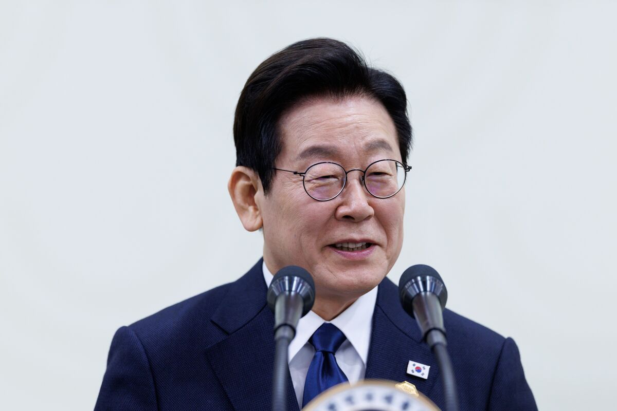 South Korea Halts State Asset Sales After Discount Allegations