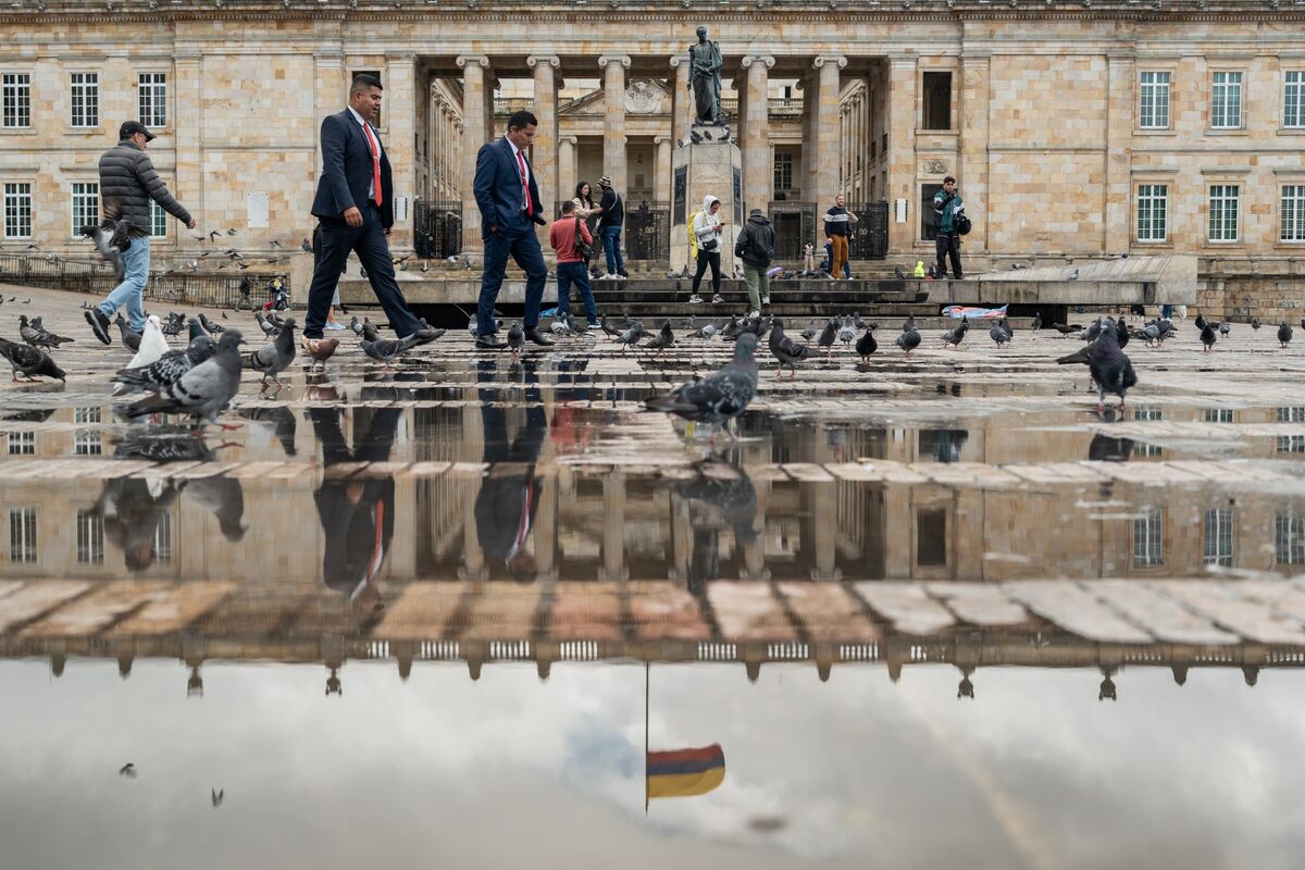 ⚫️ BLOOMBERG: Le Banche Globali Lanciano un'Offerta per Obbligazioni Sovrane Colombiane