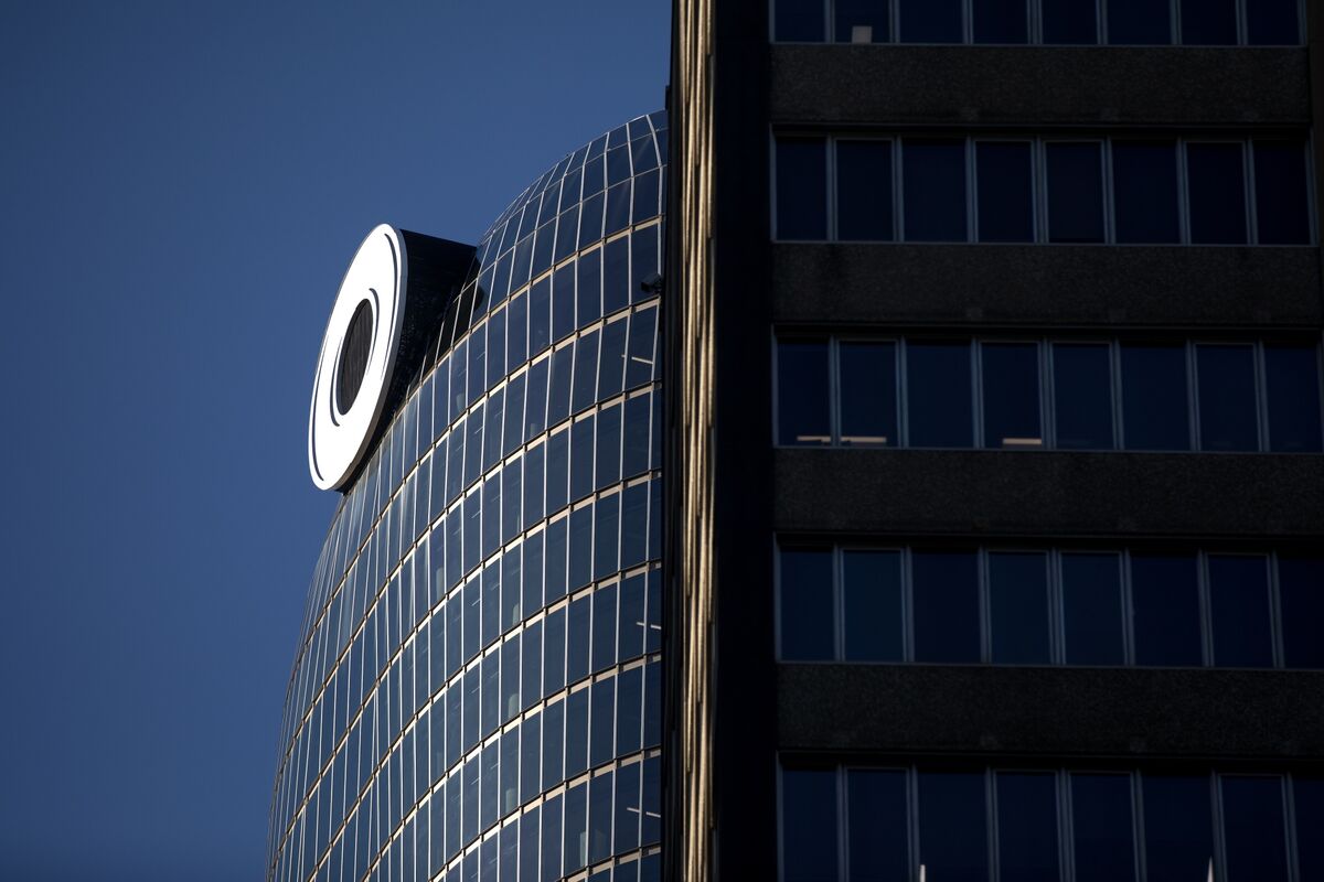 Macquarie to Face Shareholders Seeking Answers on Scandal-Hit KPMG