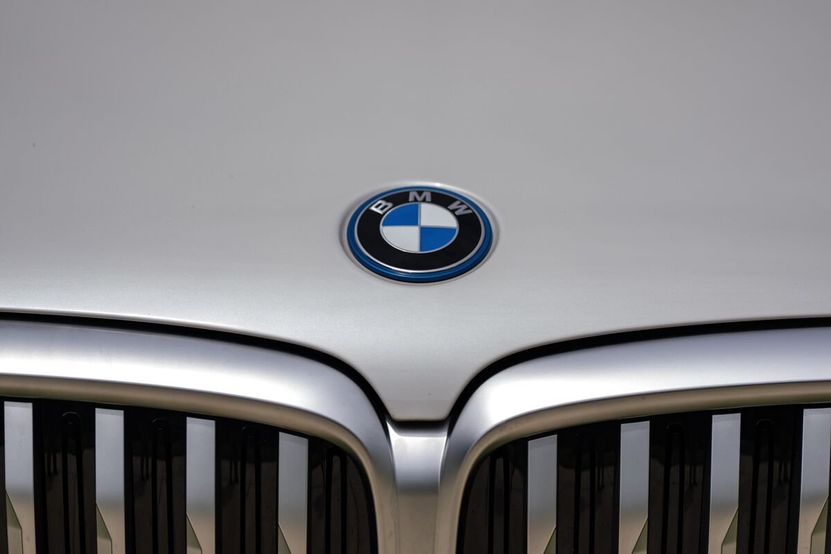 BMW’s Carmaking Profit Beats Expectations on Cost Cuts
