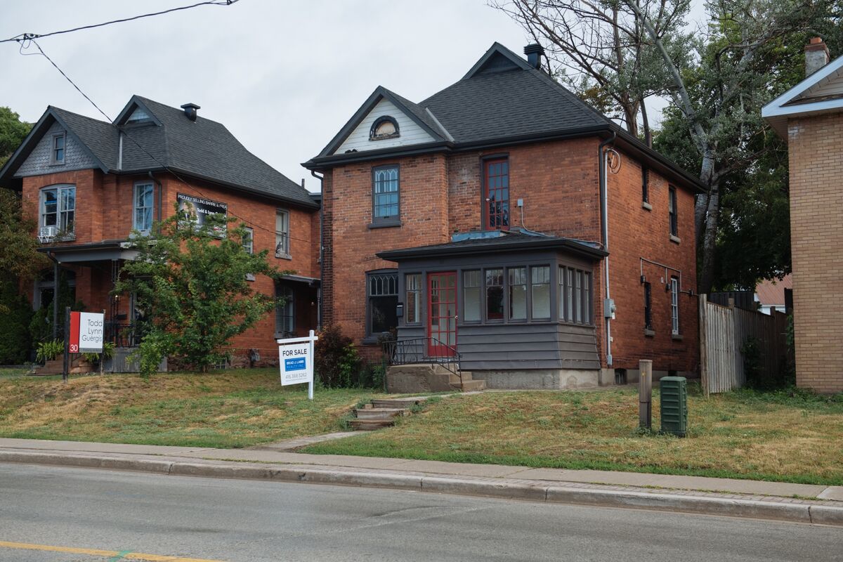 Canada Bank Regulator Rejects Pleas to Loosen Mortgage Rules Bloomberg