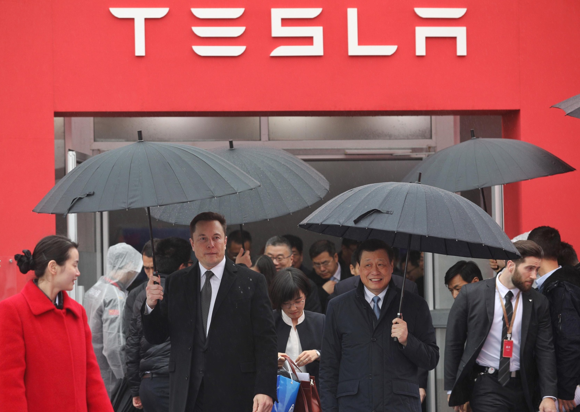 China's EV Domination Echoes Japan in the '70s: Niall Ferguson