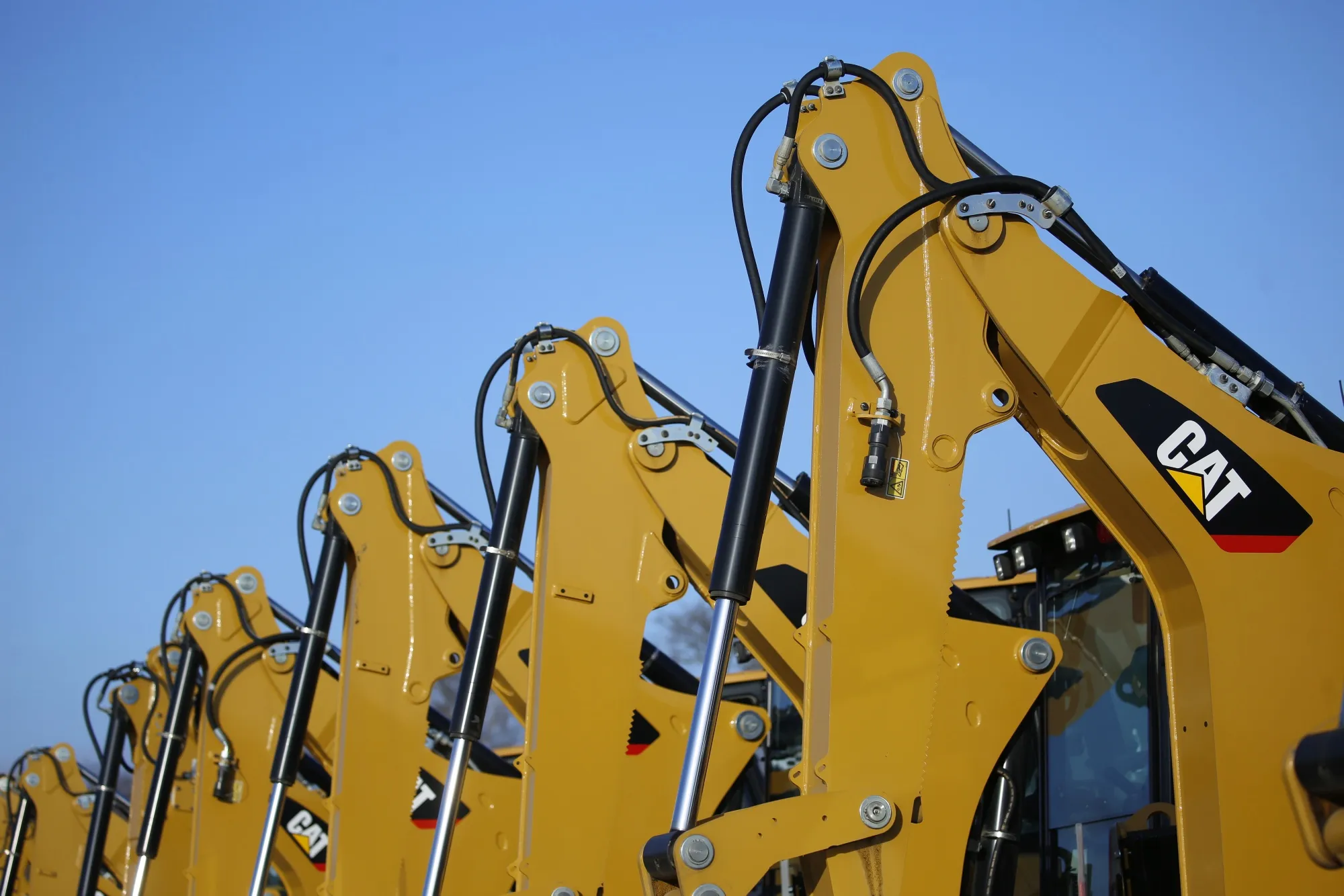 A Caterpillar Inc. Dealership Ahead Of Earnings Figures