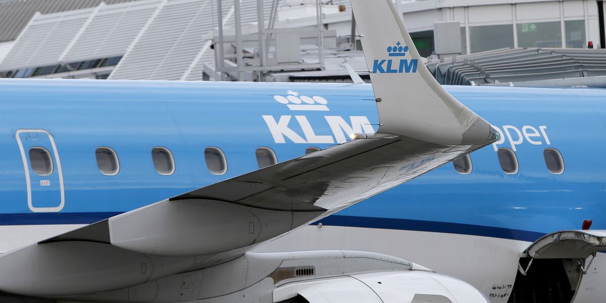 France Hits Out at Dutch in Feud Over Air France-KLM Holdings - Bloomberg