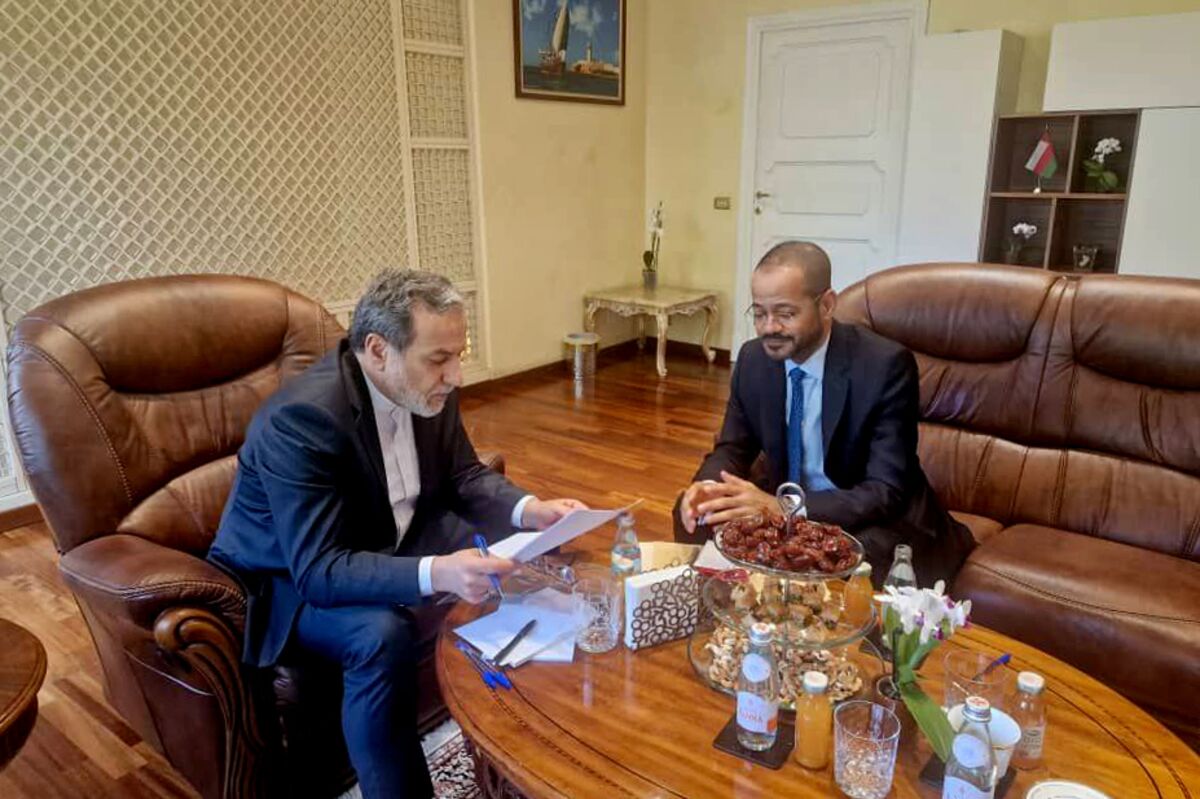 🟪"Iran: Proposta degli Stati Uniti Presentata dal Ministro degli Esteri dell'Oman"
