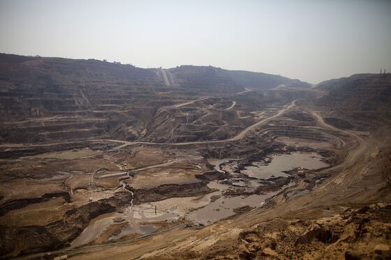 Death Toll at Glencore’s Mine Puts Spotlight on Illegal Mining