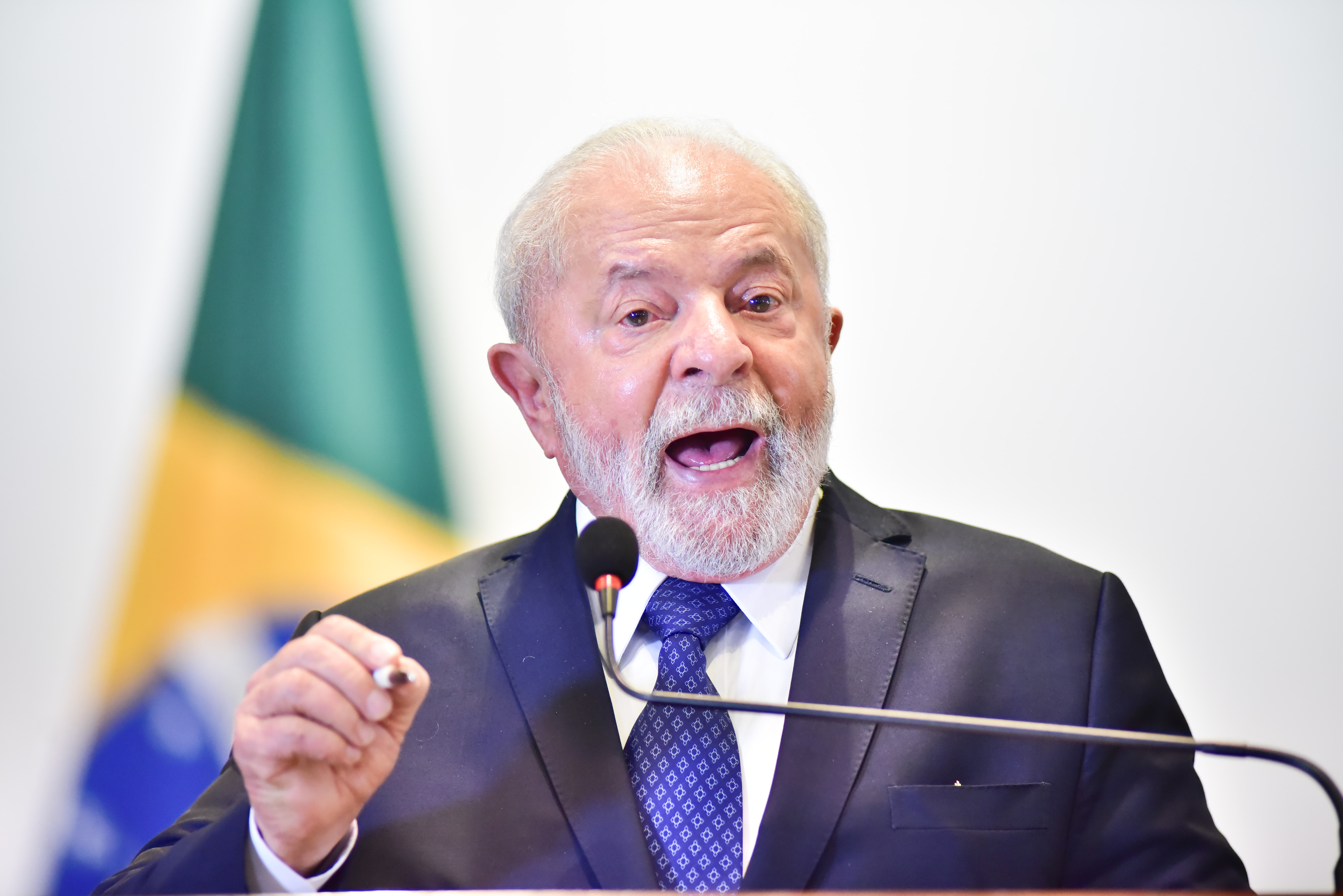 Brazil's Lula Eyes Trips to Africa to Boost Trade, Diplomacy - Bloomberg