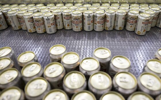 Japan Brewers Bet on Tax Cut to Revive Pandemic-Hit Sales
