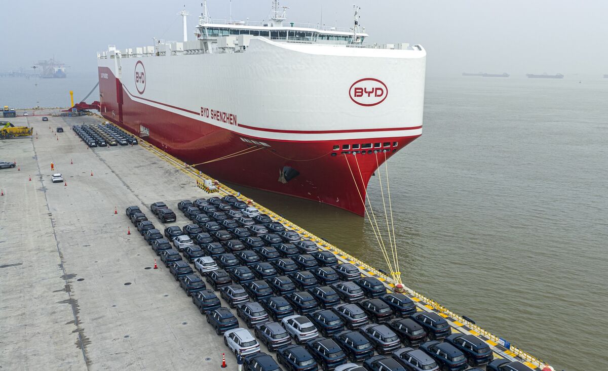 Chinese EV Maker BYD Extends Global Reach With a Small Shipping Fleet