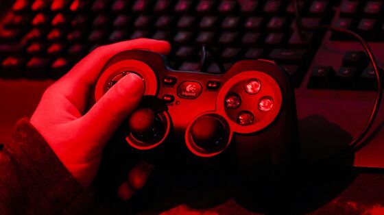 Gaming Stocks Pare Losses as Traders Weigh China’s Online Curbs