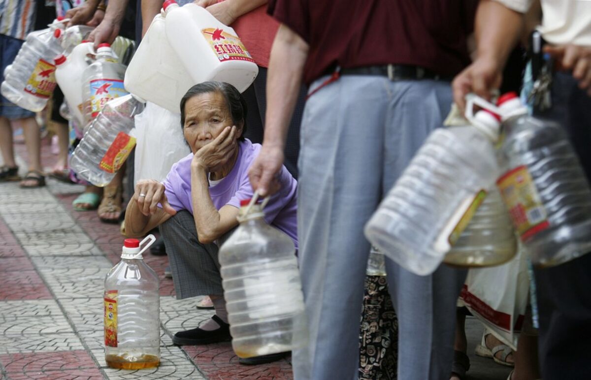 This Exposé of China's 'Gutter Oil' Black Market Will Churn Your
