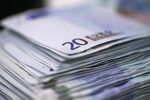 A stack of twenty euro banknotes