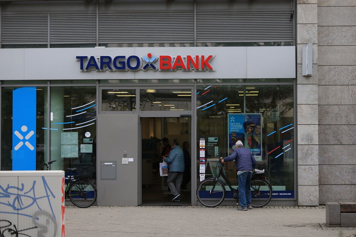 assets.bwbx.io image