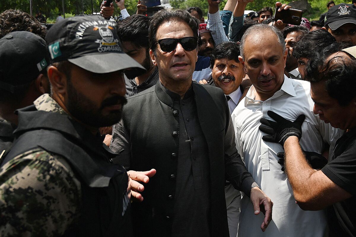 Pakistan Ex-PM Imran Khan Faces Contempt Case, Court Rejects Regret ...