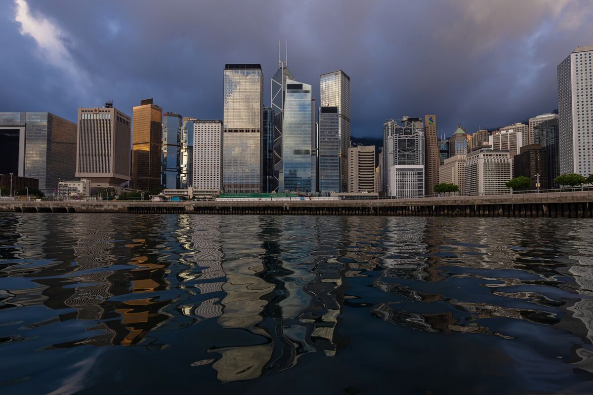Hedge Fund Tax Break Grips Hong Kong as Banks Fear Exodus
