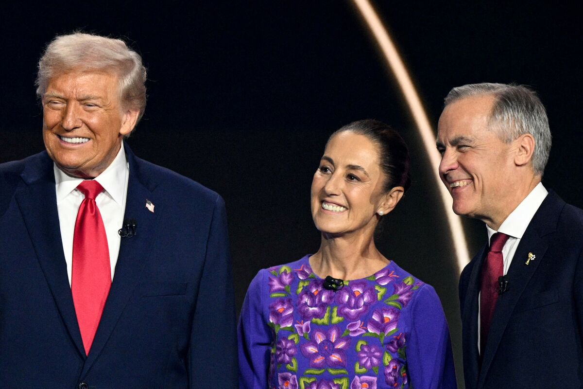 Trump Hails Mexico, Canada Cooperation at World Cup Draw