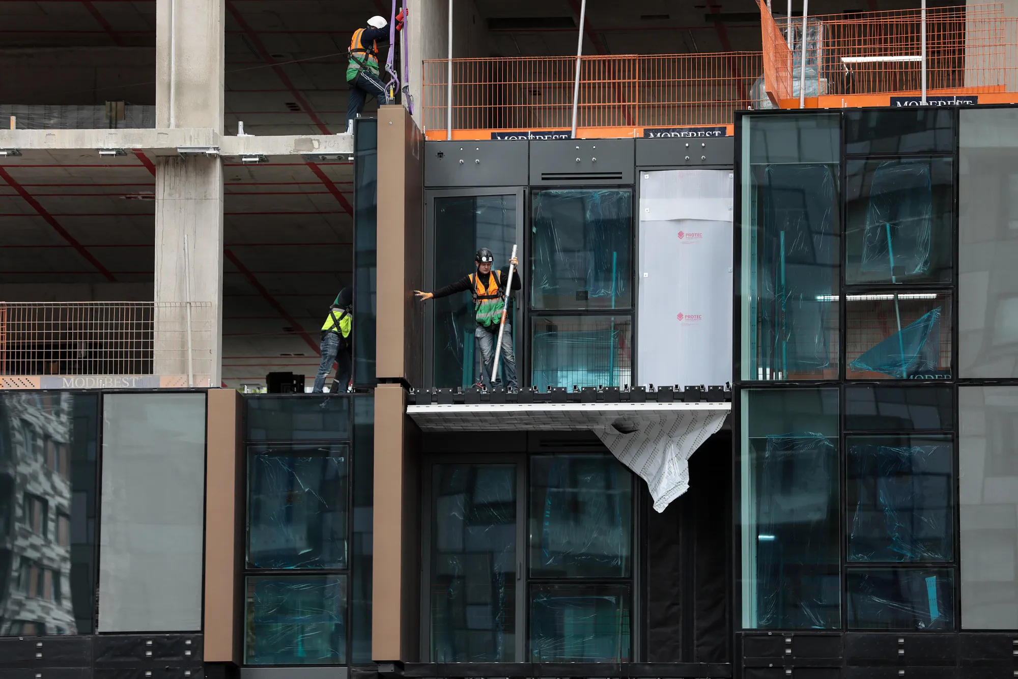 Construction workers&nbsp;in London