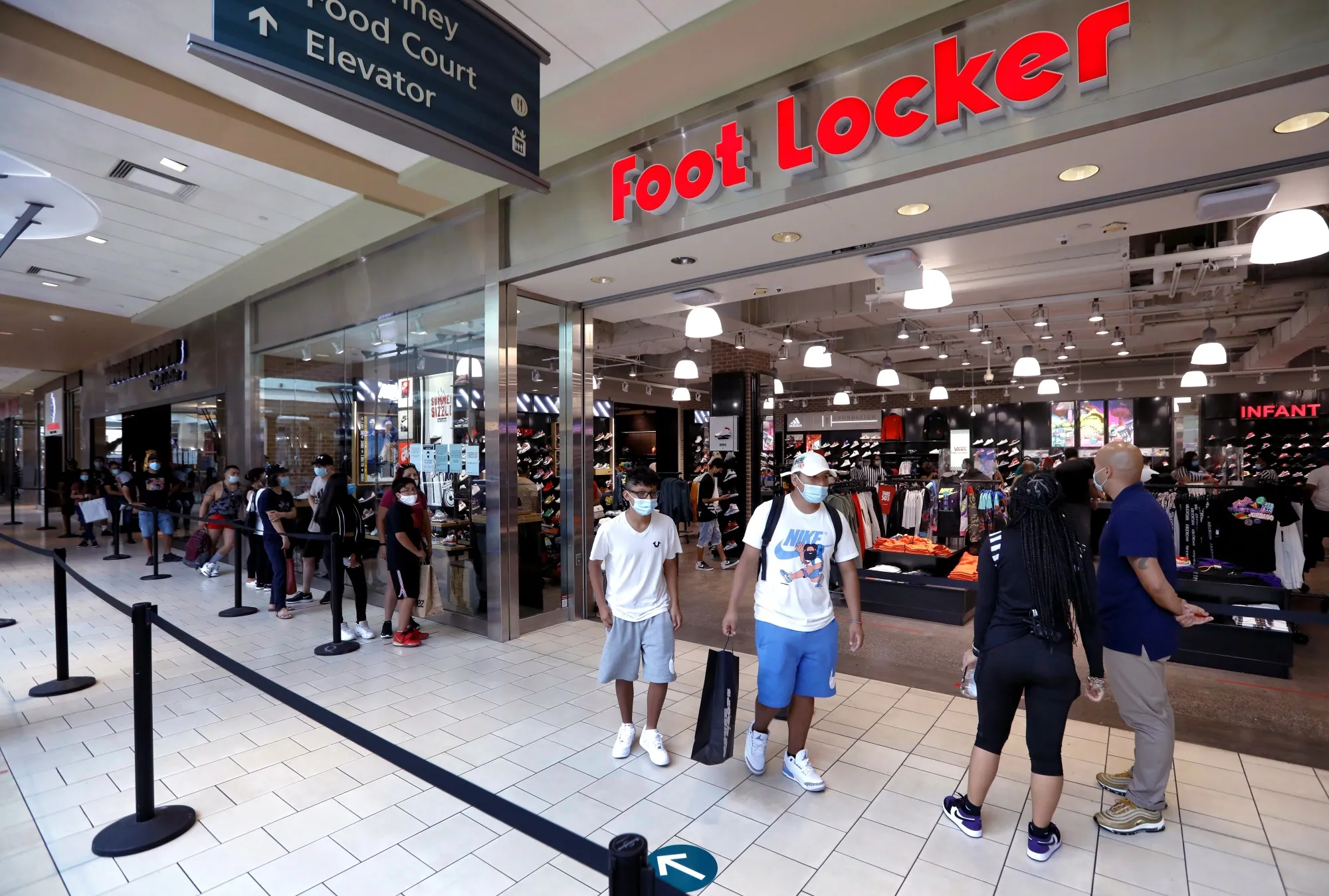 New York City Reopens Malls While In-Door Dining Remains On Hold
