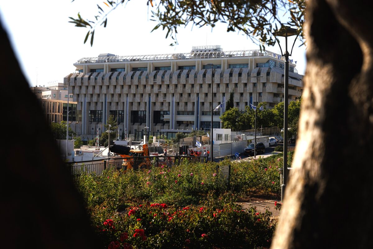 Israel Central Bank Warns Lenders on Mortgage, Construction Risk