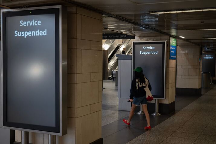Long Island Rail Workers Strike In First Walkout Since 1994