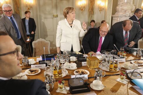 Government Holds Cabinet Retreat