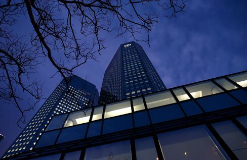 Deutsche Bank Said to Limit Immediate Bonuses to 300,000 Euros
