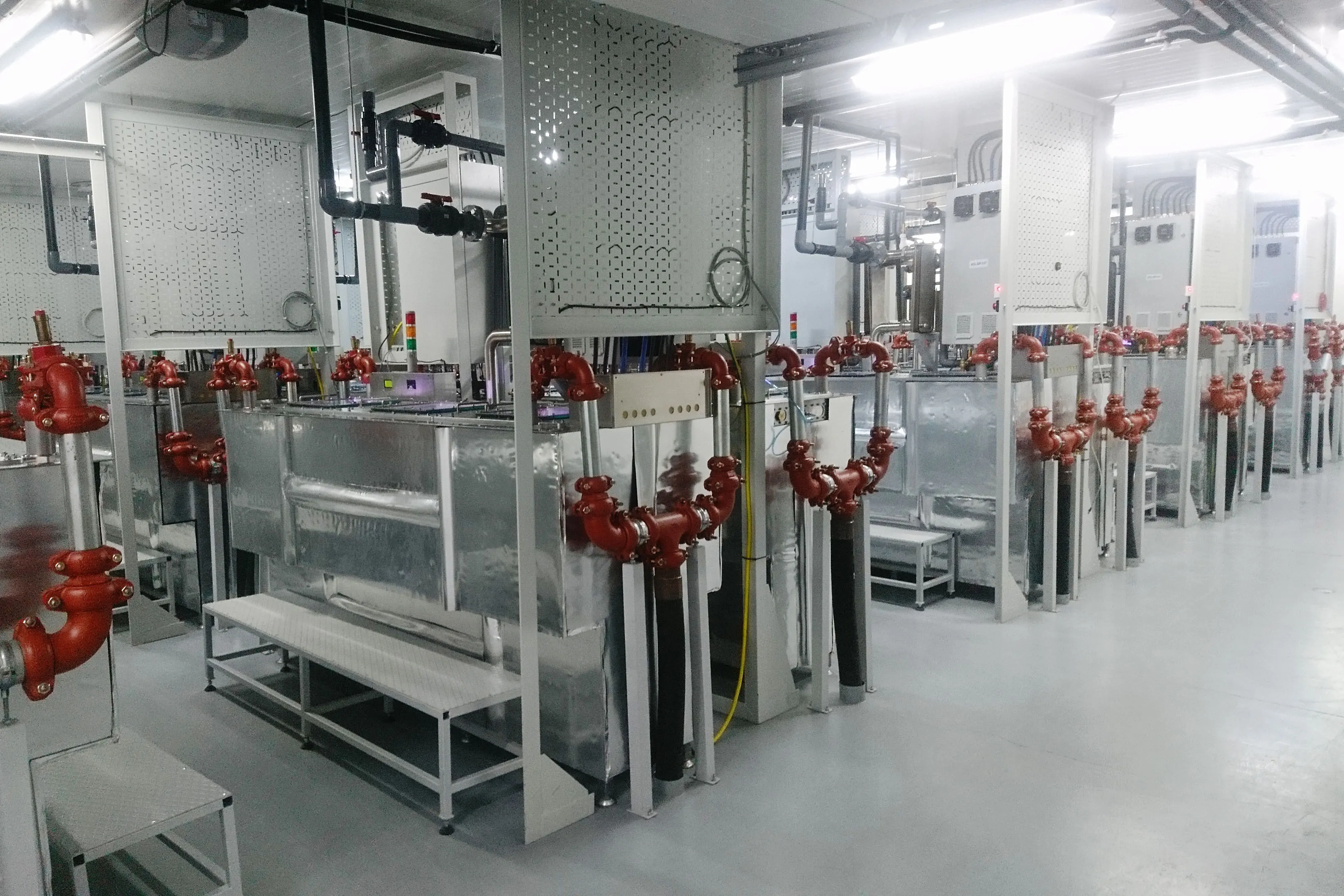 Crypto Miner Bitfury Uses Magic Baths to Keep It Cool - Bloomberg