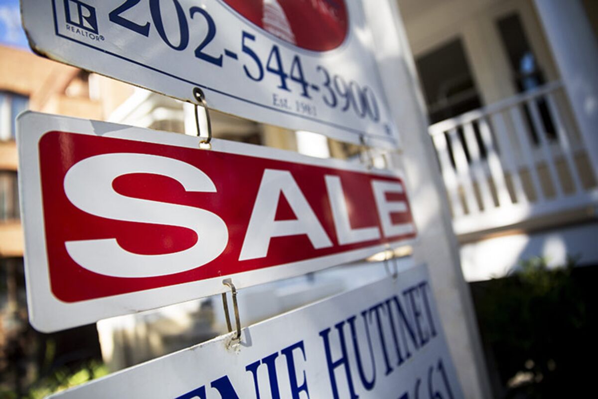 Homebuyers Face Bidding Wars on ScarcerThanEver U.S. Listings Bloomberg