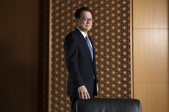 Mizuho CEO Says Path to Take On the Asian Retail Banking Business Is Online