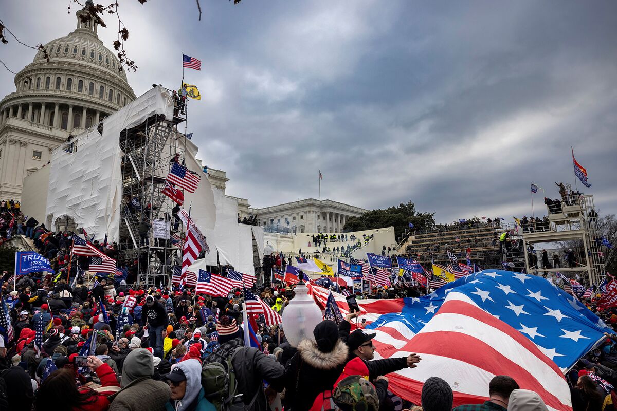 Proud Boys' Plotting Emerges as U.S. Paints Picture of Riot Plan - Bloomberg