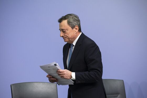 Draghi Defends Euro as Bastion Against ‘Illiberal' Regimes