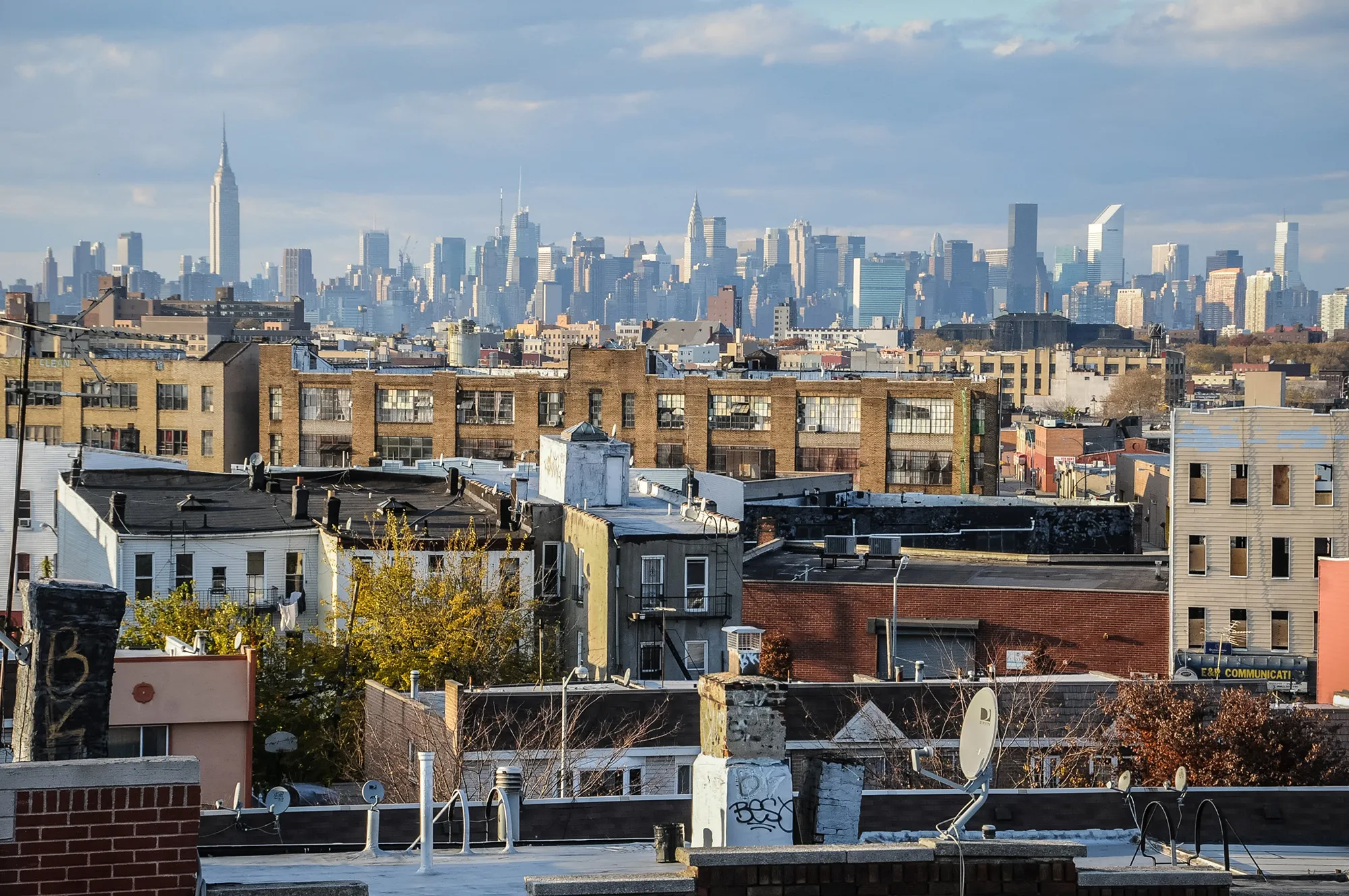 The Manhattan skyline seen from Bushwick.