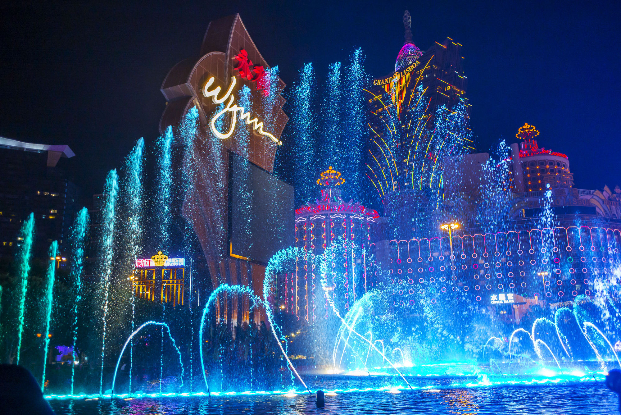 Macau's Casino Operators Get New Licenses; Genting Loses Out