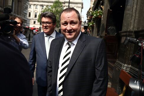 Sports Direct Founder Faces Commons Select Committee Over Working Conditions
